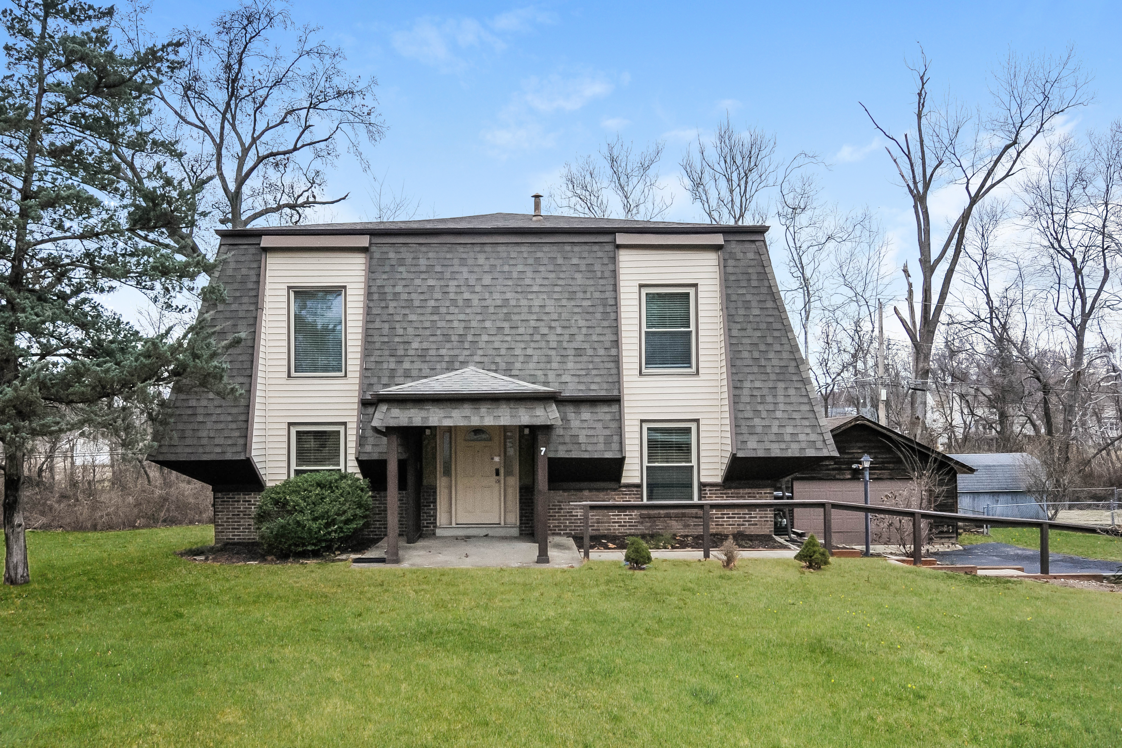 7 BIG OAK DR ST PETERS, MO 63376